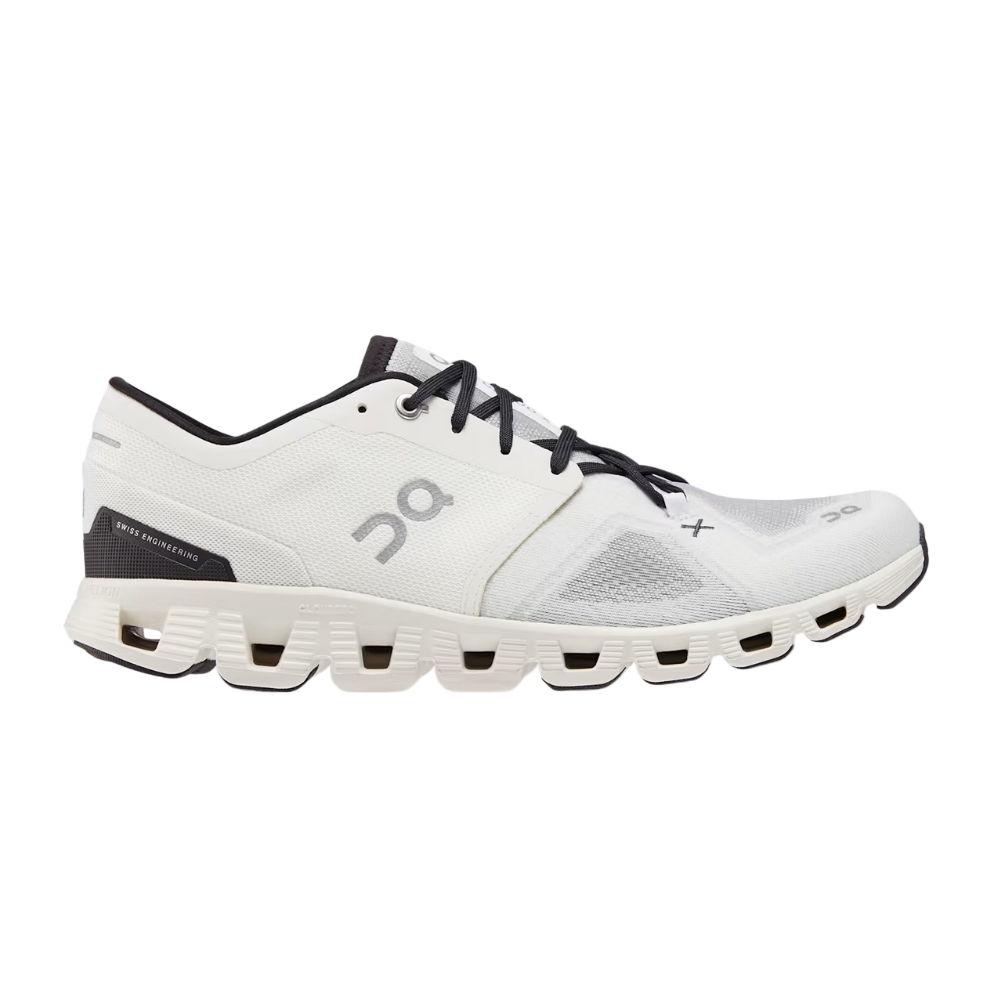 On Cloud X 3 - Ivory / Black