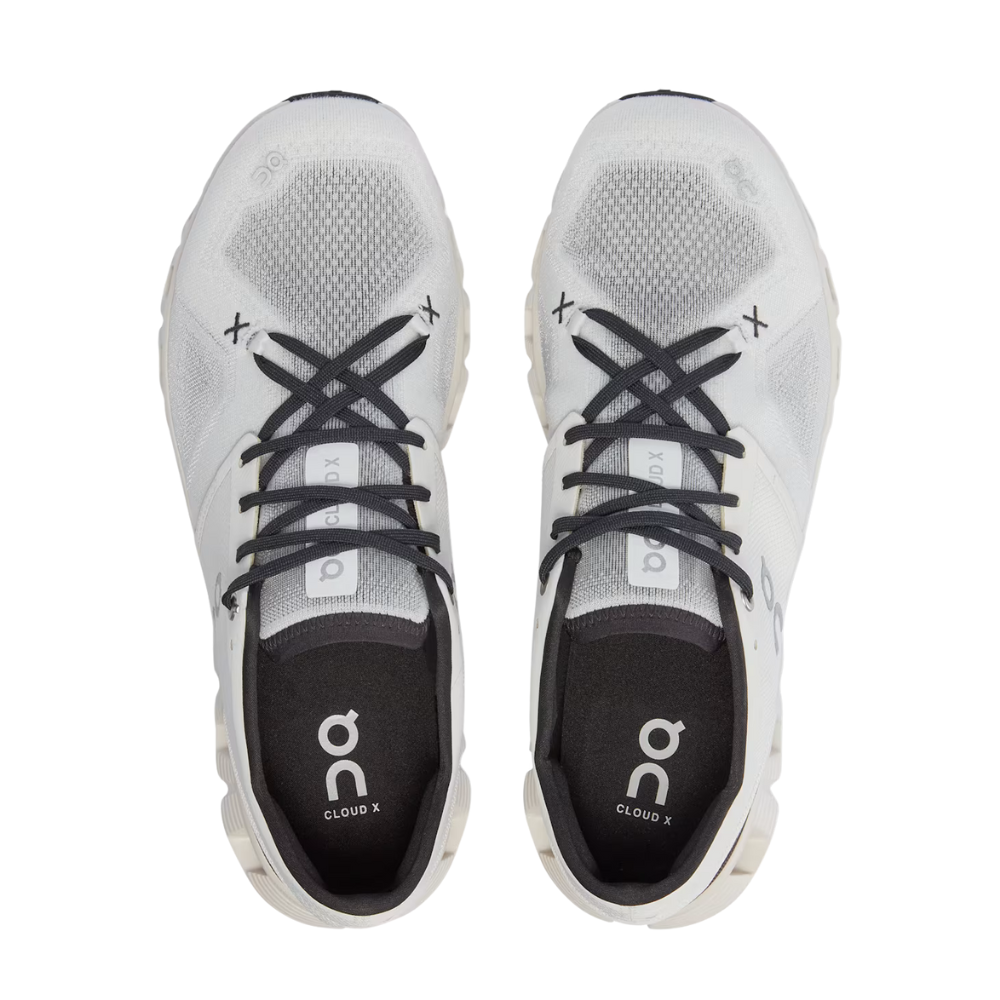 On Cloud X 3 - Ivory / Black