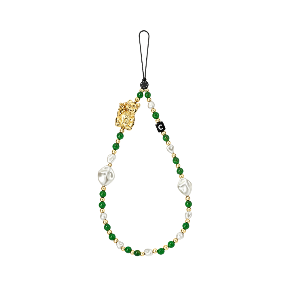 Casetify Strap de Mano Lucky Cat Green - correa con cuentas verdes, perlas barrocas y charm gato de la suerte dorado