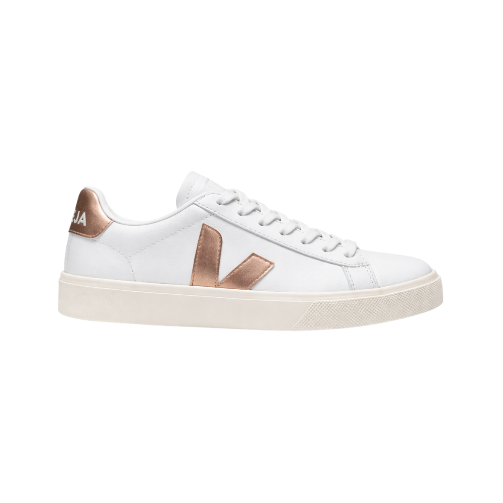 VEJA Campo Leather White Copper Edition - zapatillas veganas blancas con V cobre metálico vista lateral Guatemala