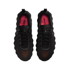 Tenis Nike Mind 002 Black Orange vista superior - parte perforada negro con plantilla naranja y detalles Nike