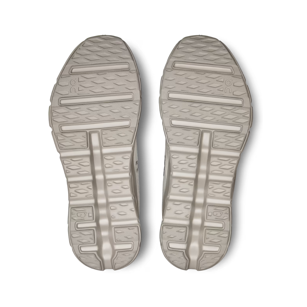 On Cloudtilt X Loewe Sand Edition vista trasera - talón premium Loewe logo Arena suela negra CloudTec